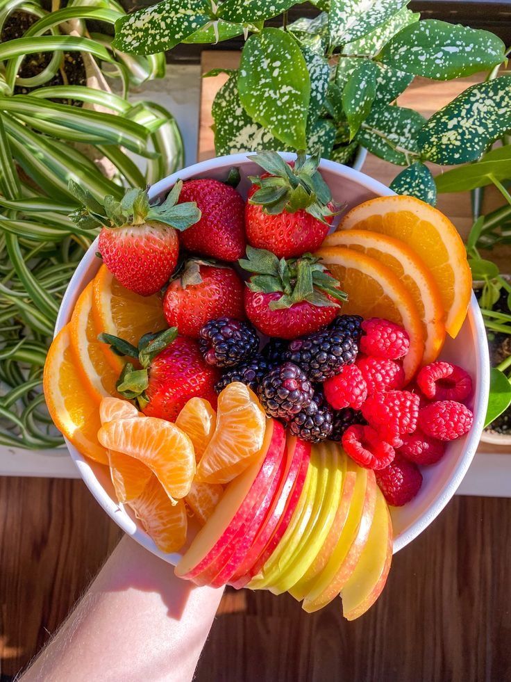Colorful bowl of fruits encouraging diabetics to stop avoiding fruit and embrace natural fiber-rich, insulin-sensitizing foods