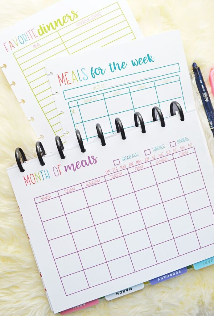 Weekly vegan meal planner with breakfast, lunch, dinner, and snack slots for balanced diabetes management.